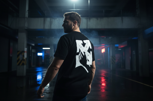 Off-White copertina editoriale t-shirt frecce Virgil Abloh