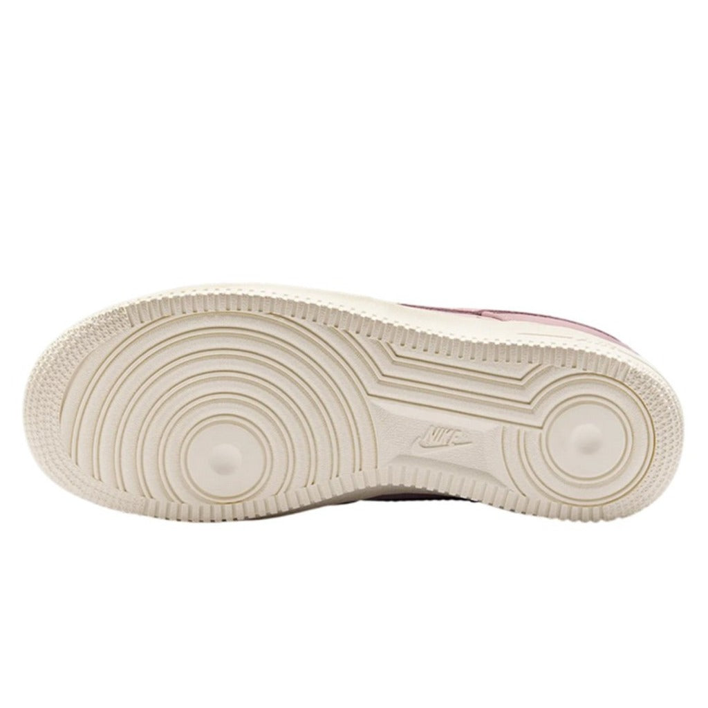 Nike - Nike Air Force 1 ’07